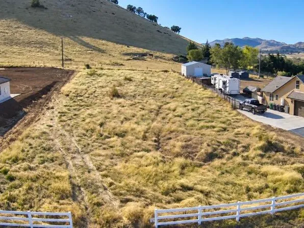 16837 Deer Creek Drive, Springville, CA 93265