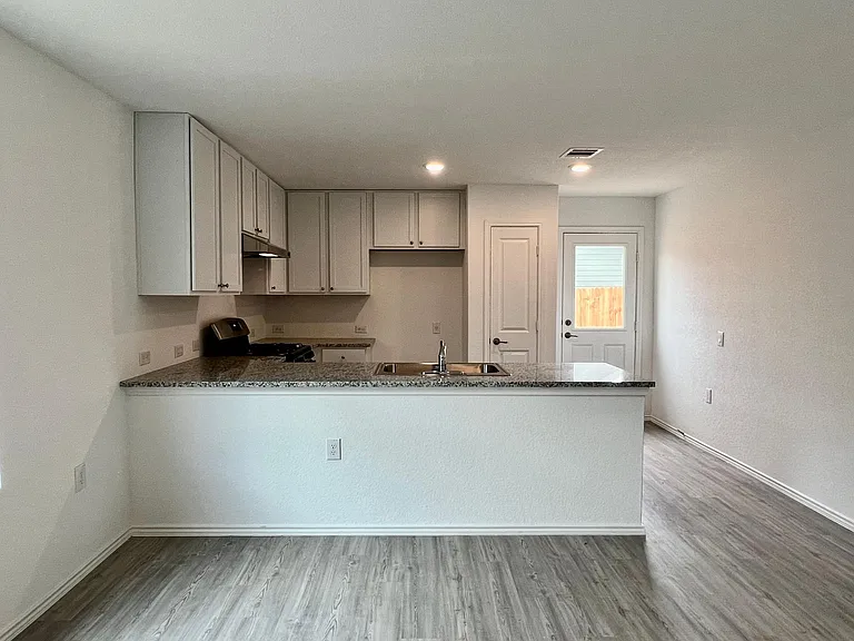 10015 Kersey Ml — Photo 7