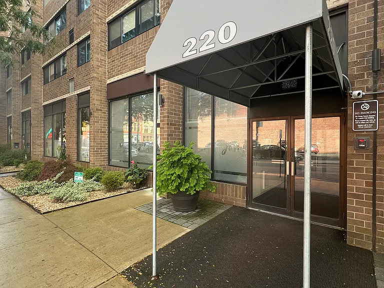 220 Linden St #202 — Photo 1