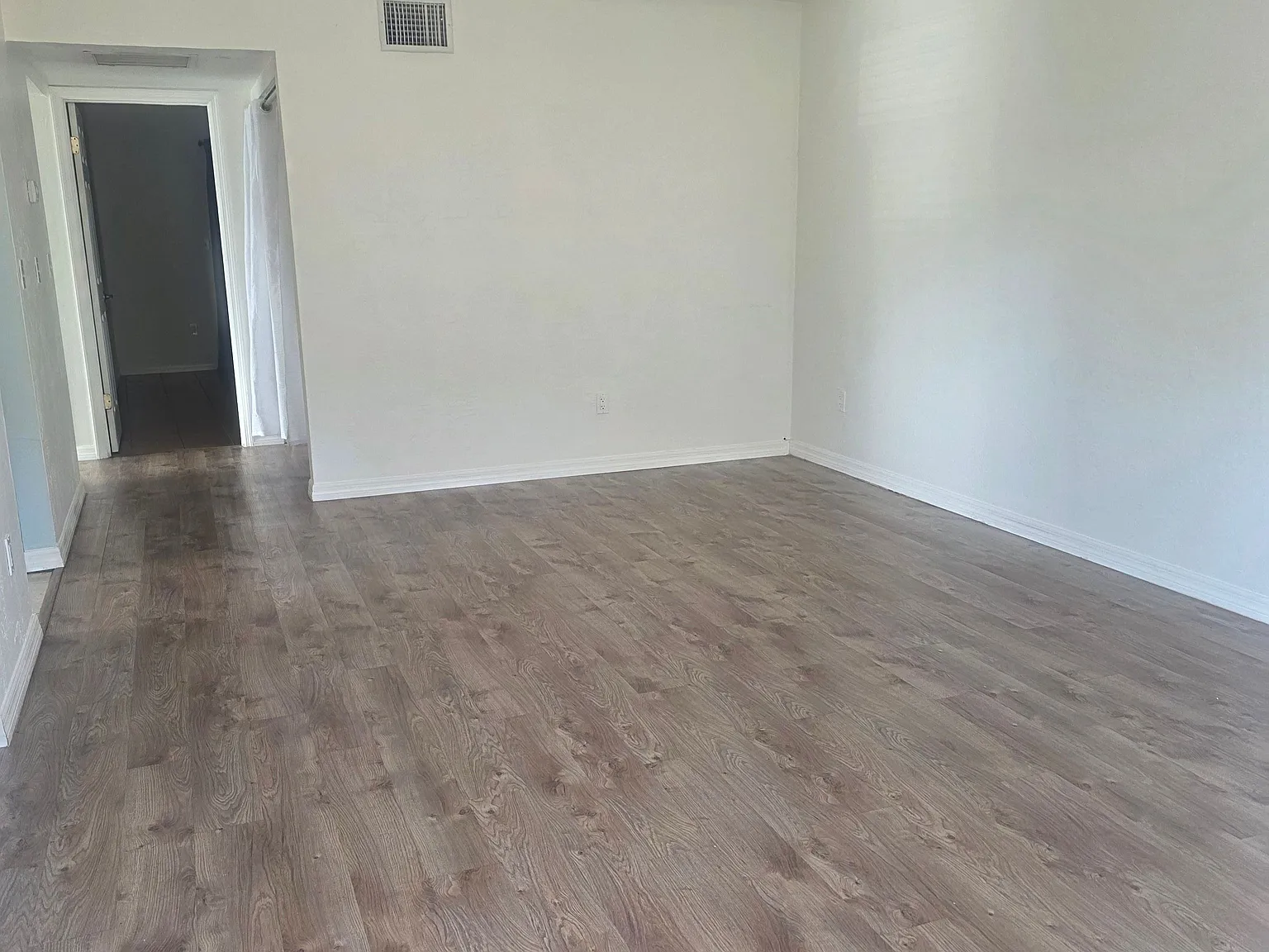 2 bed, 1.0 bath, 1060 sqft, $1,750 — Photo 3