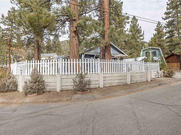 4th image of 1081 Eagle Mountain Dr