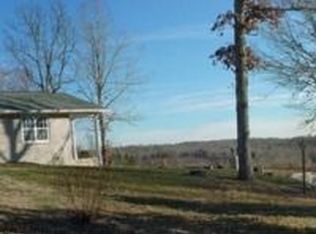 176 Warden Ln, Waverly, TN 37185