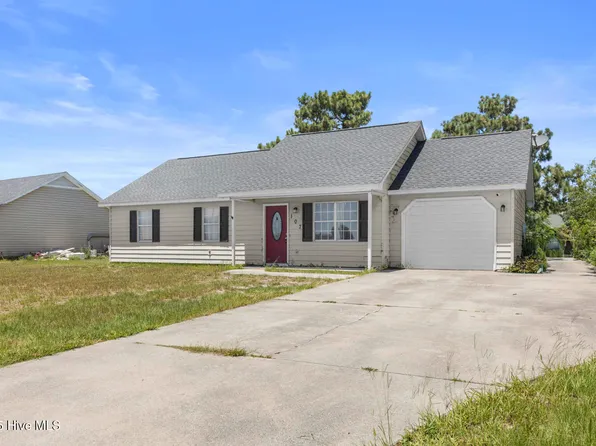 107 Foxtrace Lane, Hubert, NC 28539