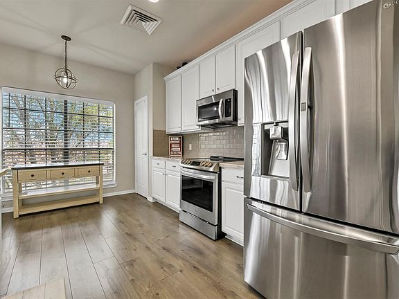 4th image of 2815 Kings Crossing Dr APT 313
