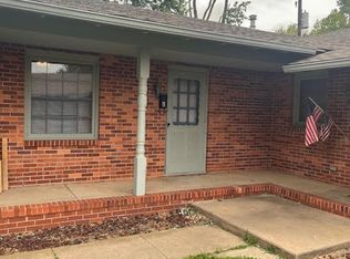 803 Old Farm Estates Rd #A, Hutchinson, KS 67502