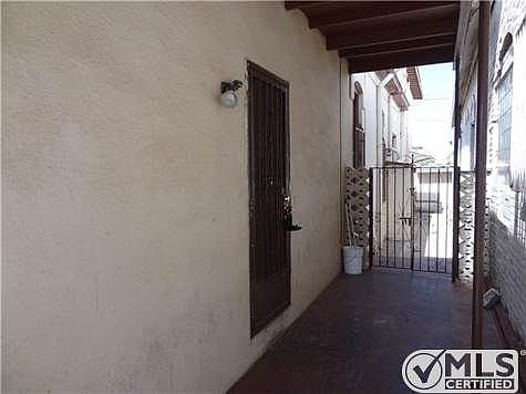 2nd image of 916 N Stanton St #B