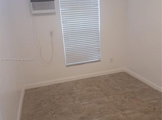 17 NE 2nd Rd #17B, Homestead, FL 33030