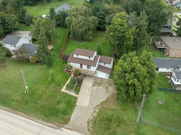 2nd image of 3724 Rogers Rd NW