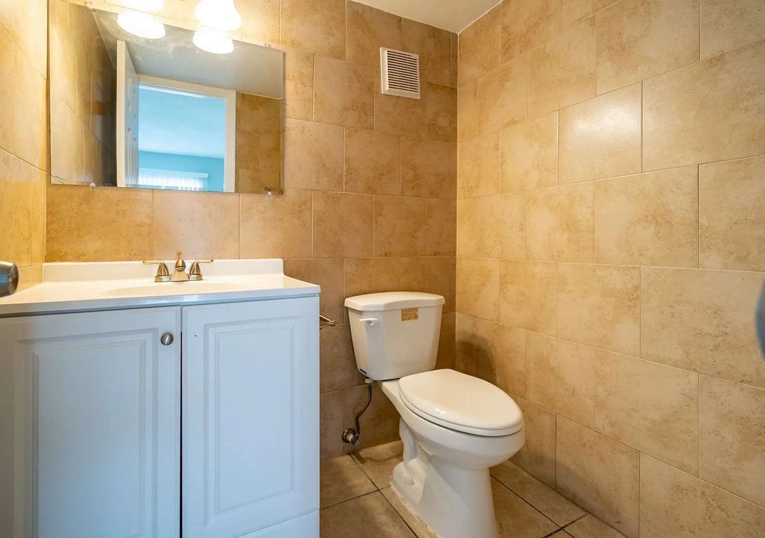 2 bed, 1.5 bath, 1000 sqft, $1,495 — Photo 1