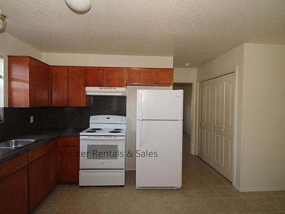 3rd image of 4400 Deek Dr APT A