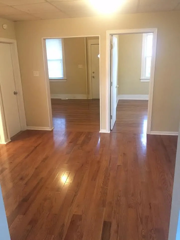 1120 Cedar - First... — Photo 4