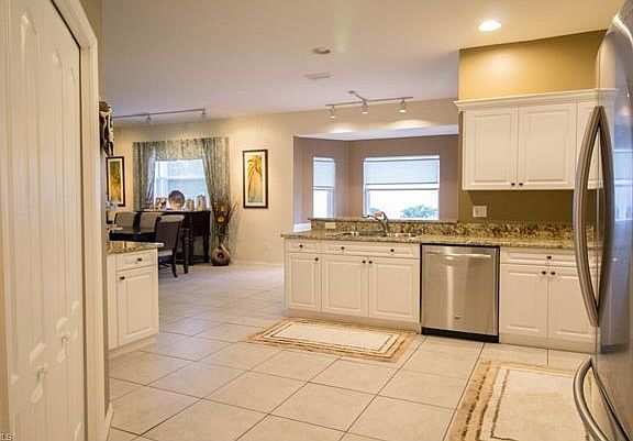 4th image of 14157 Montauk Ln