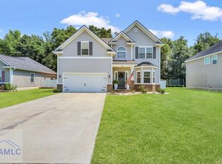 1242 Peacock Trl, Hinesville, GA 31313