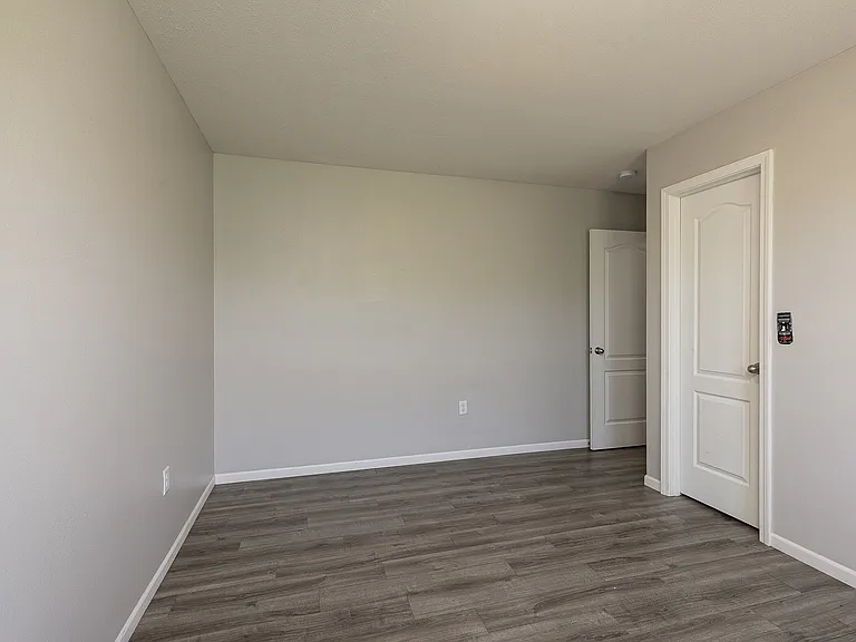 106 Whispering Meadows Pkwy — Photo 29