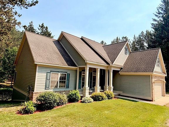 2nd image of 13814 Woodland Dr