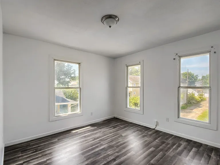 62-64 S Eureka Ave #62 — Photo 20