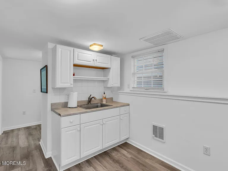 55 Beach Front — Photo 35