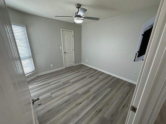 5th image of 2130 Mission Ave #8