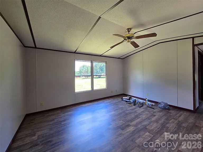 201 Ratchford Farm Rd — Photo 2
