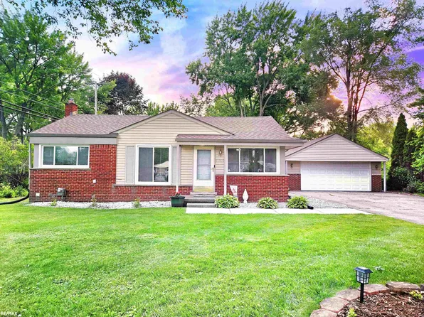 37071 Ilene St, Clinton Township, MI 48036