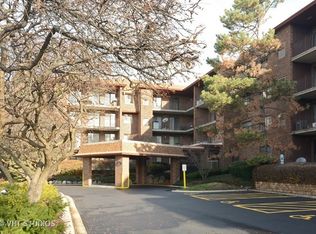 101 Old Oak Dr APT 109, Buffalo Grove, IL