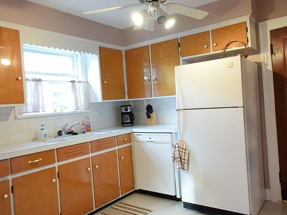 2nd image of 2626 6th St