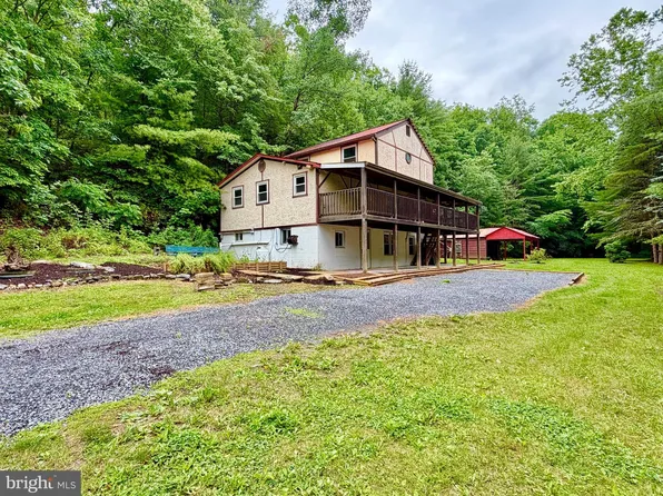 9215 Elliots Run Rd, Three Springs, PA 17264