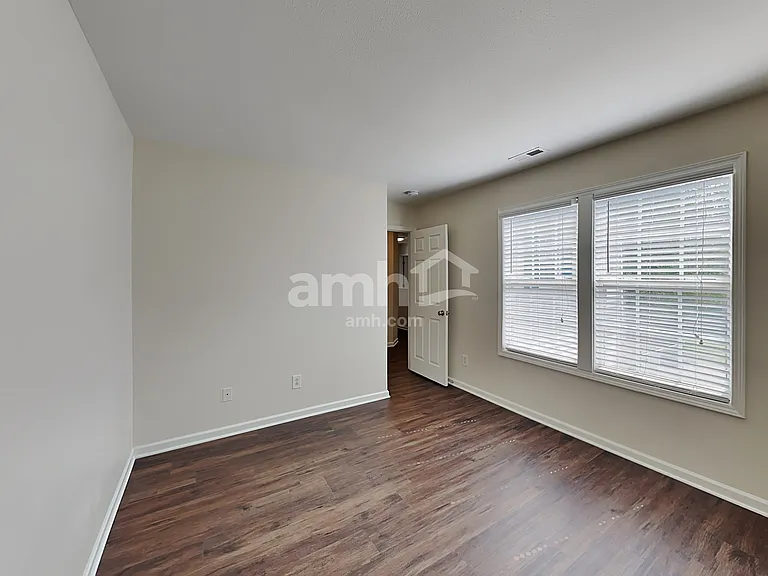 11234 Heritage Green Dr — Photo 14