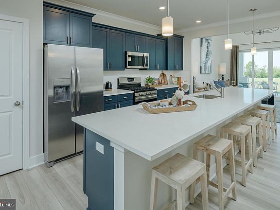 2nd image of 2146 Winterberry Ln