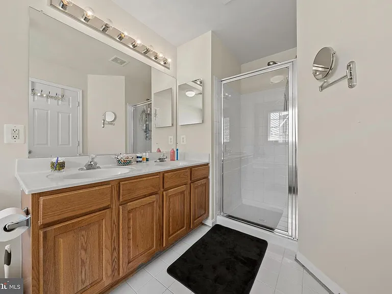 670 McLeary Sq SE — Photo 25