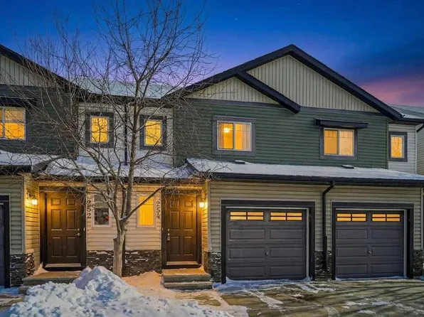 254 W Pantego Ln NW, Calgary, AB T3K 0T1