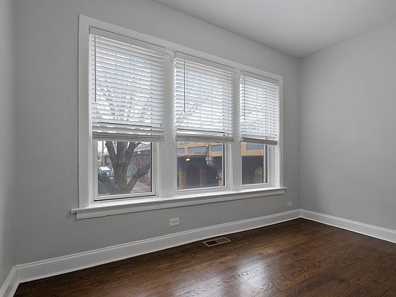 4th image of 6100 N Winthrop Ave #1114