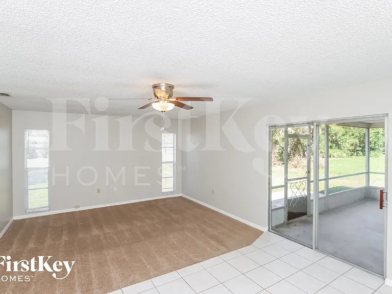 2250 Fallon Blvd NE — Photo 5
