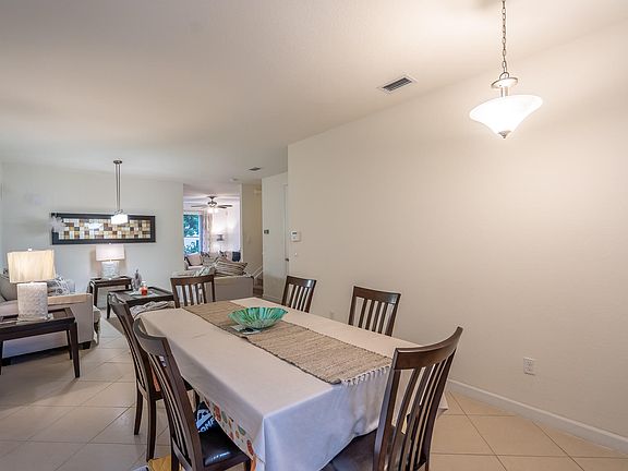 5th image of 6946 Halton Park Ln