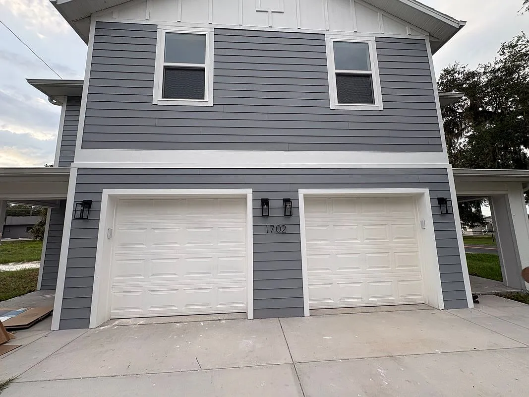 3 bed, 2.5 bath, 1200 sqft, $2,395 — Photo 1