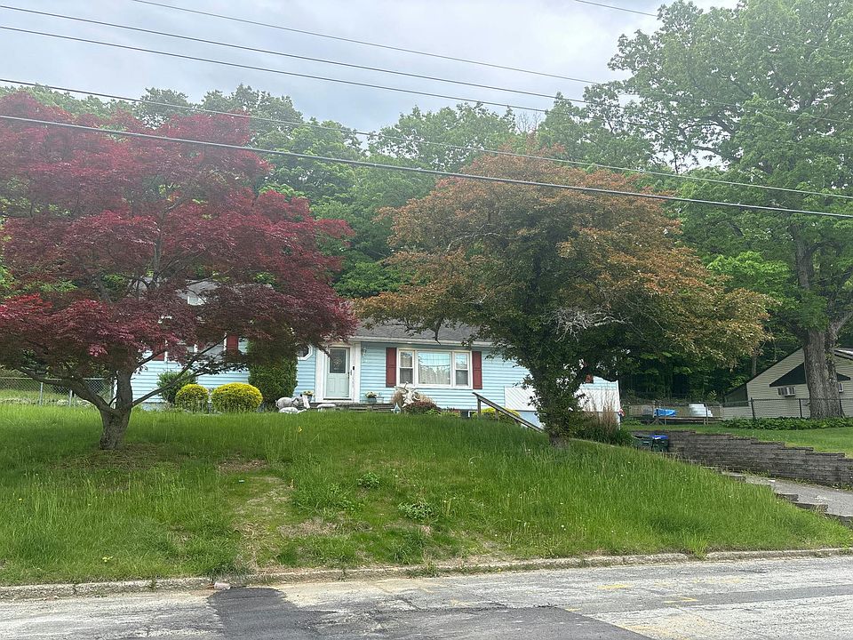 1st image of 21 Windwood Dr