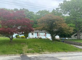 21 Windwood Dr, Newburgh, NY 12550