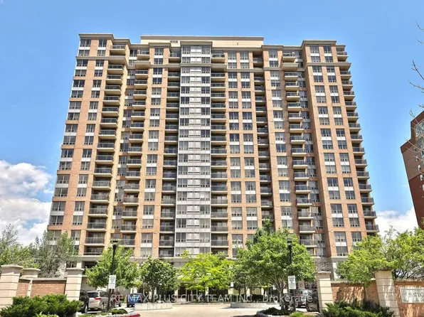 55 Strathaven Dr #1901, Mississauga, ON L5R 4G9