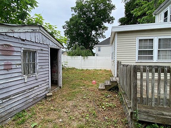 3rd image of 3 Cole Ave