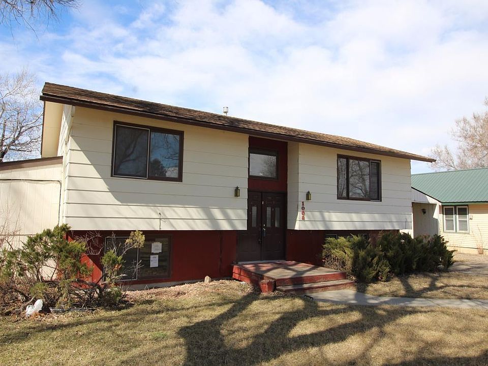 1st image of 1008 N Cody Ave