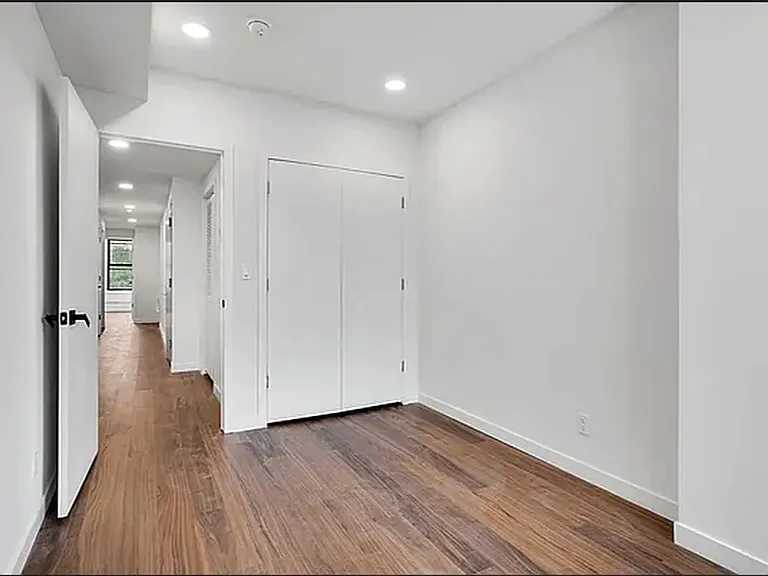 128 Union St #4 — Photo 9
