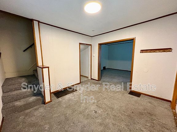 3rd image of 391 E Voris St