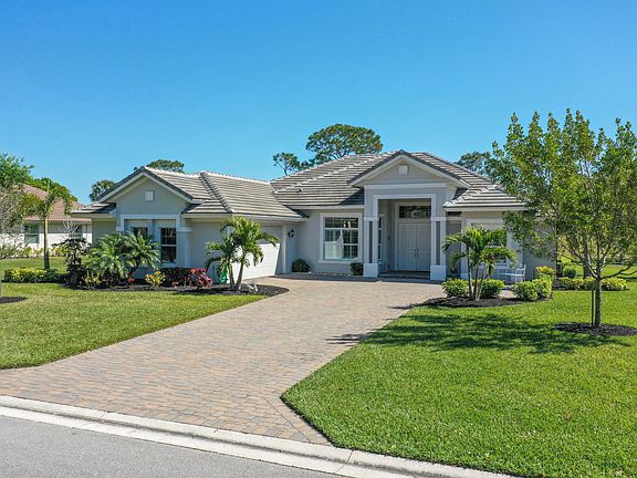 3rd image of 2982 Bent Pine Drive