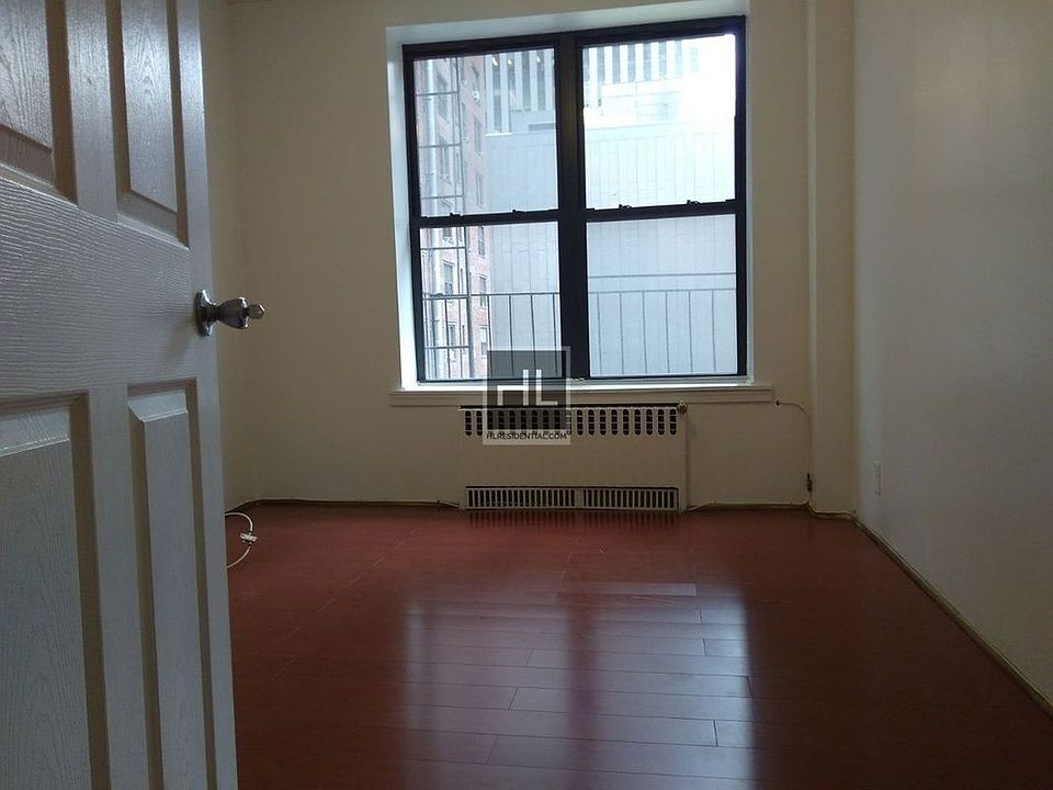 1st image of 723 7th Ave Fl 4