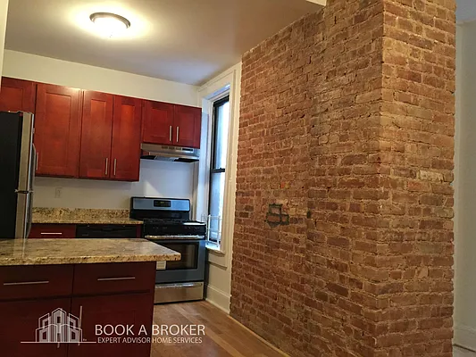 Rented by Book A Broker | media 9