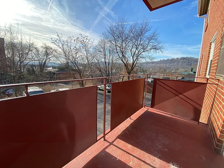 360 Maryland Ave — Photo 12