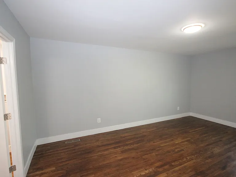 114-118 S Parke St — Photo 30