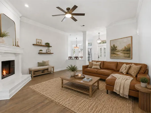 2801 Buena Vista Ct, Carrollton, TX 75007