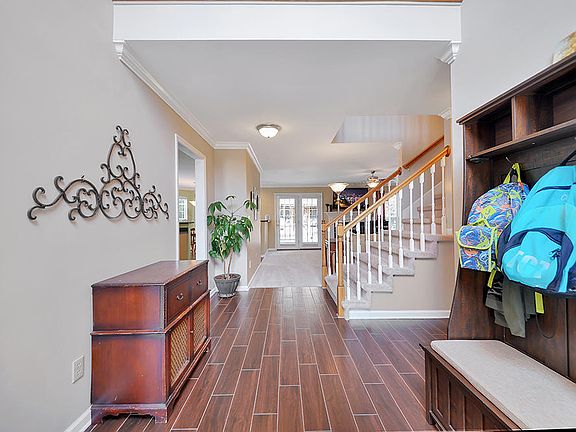 2nd image of 5653 Summitridge Ln