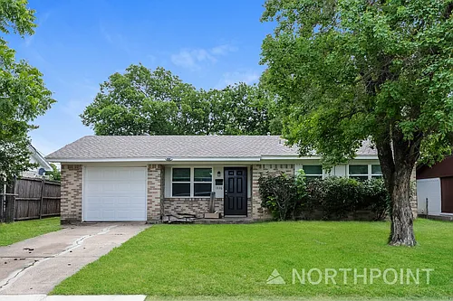 1336 E Park Dr Photo 1